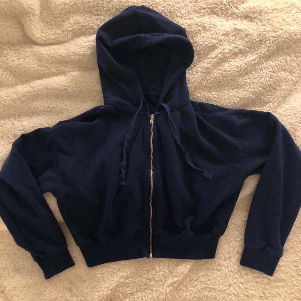 Cropped navy hoodie